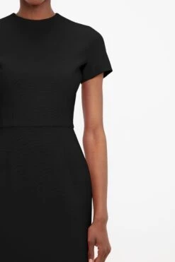 Victoria Beckham | T-Shirt Fitted Dress - Black -Fashion Clothing Store 02 4936 b 2200x 702ec527 0aa0 43c9 90dc 850e02990339