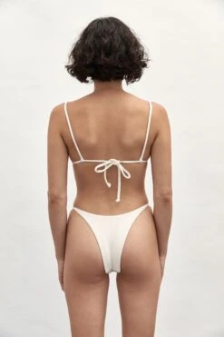 Ziah | Rio Bottom Bouclê - Ecru -Fashion Clothing Store 20210902 Ziah Shot 32 032 2100x f60744c7 f07a 4ce7 b92b 27cc9f5dd62a