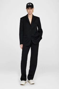 Anine Bing | Jeremy Baseball Cap University New York - Black 11 Anine Bing | Jeremy Baseball Cap University New York - Black -Fashion Clothing Store AB JEREMY BASEBALL CAP NEW YORK BLACKS 12 9083 000A 1345 1700x d72ac181 4483 48ee af8f 6615e5b7b462