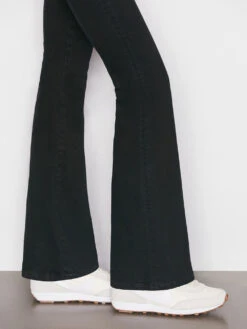 Frame Denim | The Jetset Flare - Sheen Noir -Fashion Clothing Store JSFL631 SHEEN NOIR FRSU22EC II WOMENS DAY 03 0061HR