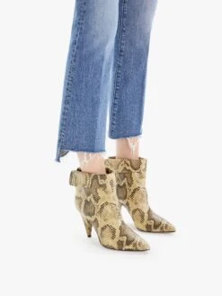 Mother Denim | The Insider Crop Step Fray - Scenic Route -Fashion Clothing Store SCENICROUTE THEINSIDERCROPSTEPFRAY 1157 624 SCC 01919 2394x 3443aefa c900 4d49 a631 2d36bd075664