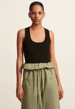 Matteau | Fisherman Drawcord Pant - Oregano -Fashion Clothing Store The Ribbed Knit Tank Fisherman Pant Oregano 3 1440x 59196a91 8447 4f93 8495 0a737caf0ef6