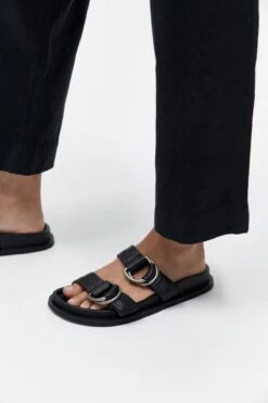 ST. AGNI | Ring Detail Slide - Black -Fashion Clothing Store p 0a397e7b b6d5 409c 93d3 f54c902dc46a