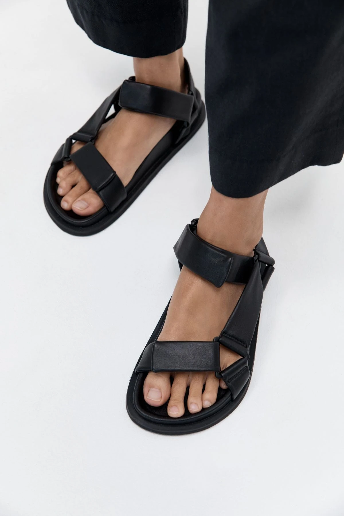 ST. AGNI | Padded Sportsu Sandal - Black 4 ST. AGNI | Padded Sportsu Sandal - Black - Image 2